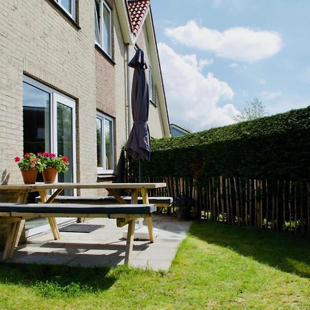 Mosselbank 93 - Noordzeepark Ouddorp, With Private Front And Back Garden Near The Beach - Not For Companies Bagian luar foto